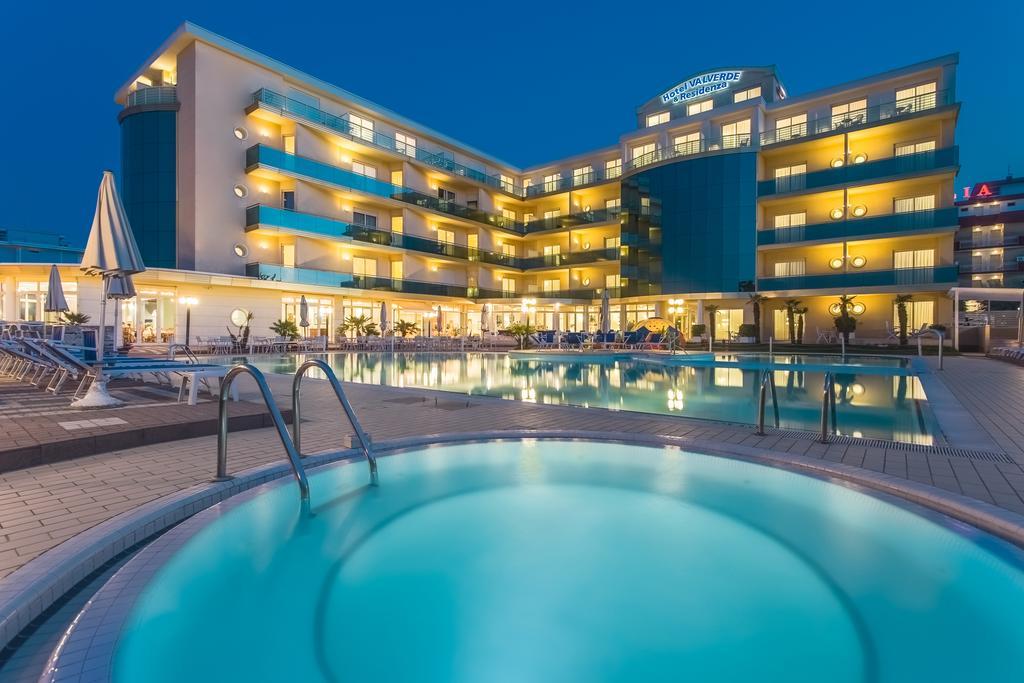 Valverde & Residenza Aparthotel 4*